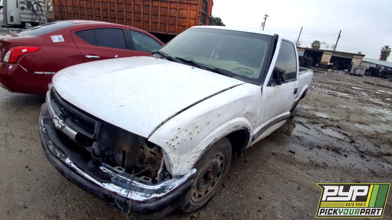 2000 CHEVROLET S10 available for parts