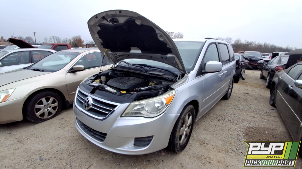 2011 VOLKSWAGEN ROUTAN available for parts