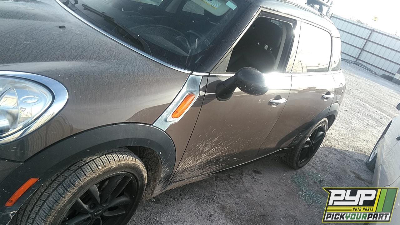2013 MINI COOPER COUNTRYMAN partes disponibles