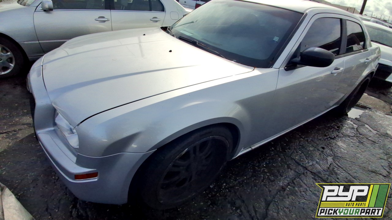 2006 CHRYSLER 300 available for parts
