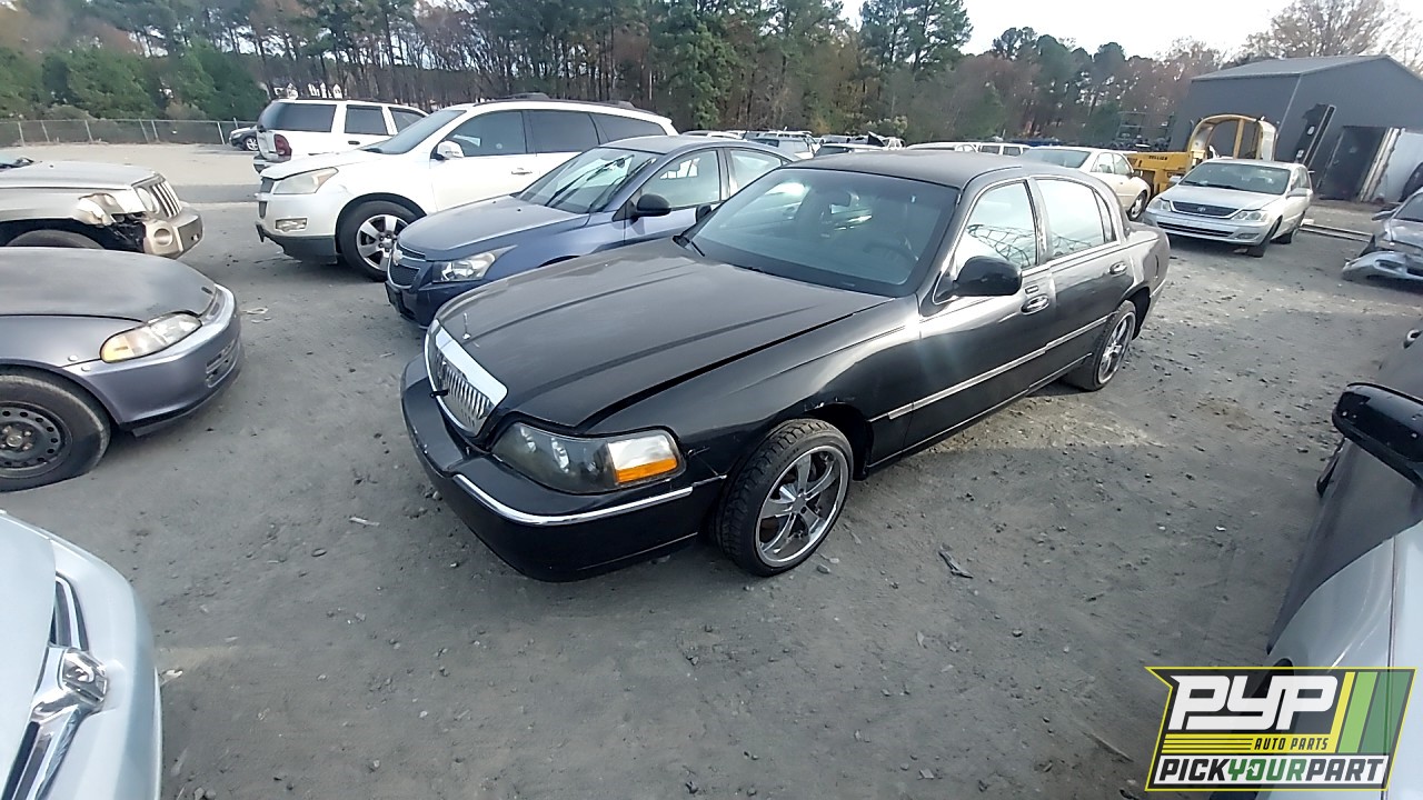 2006 LINCOLN TOWN CAR available for parts