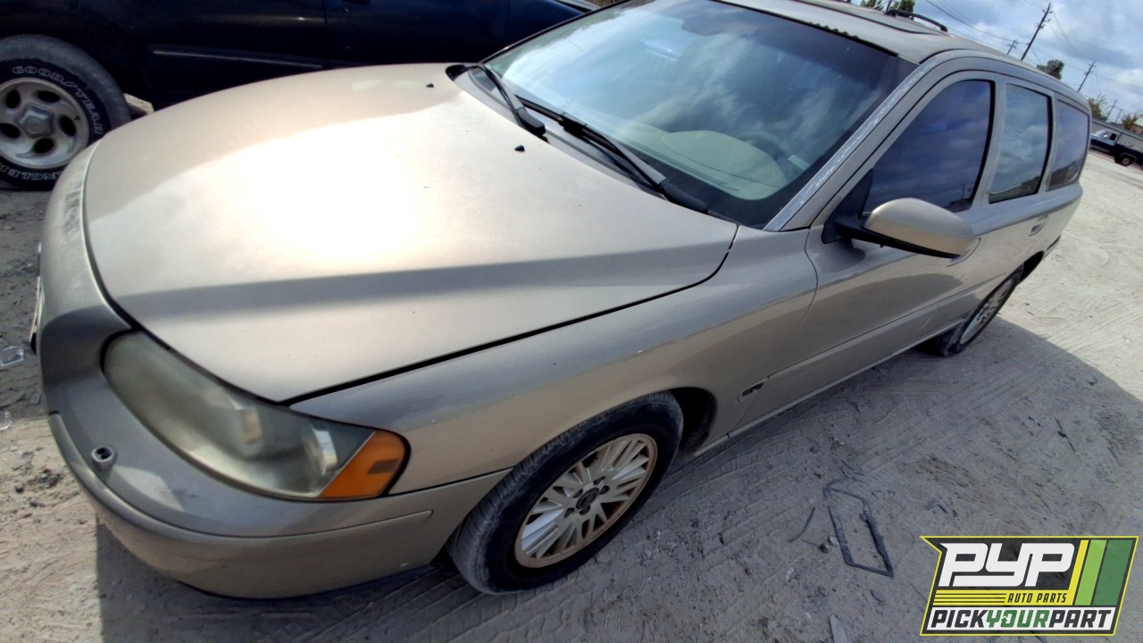 2005 VOLVO V70 available for parts