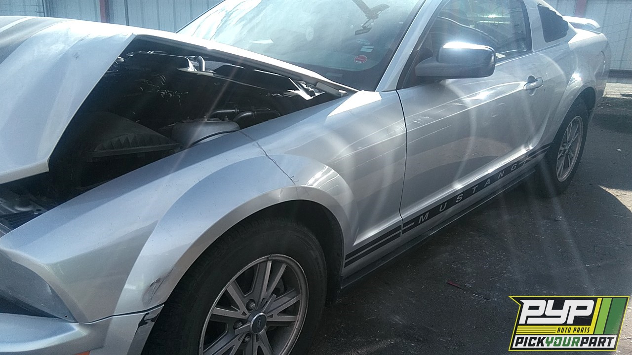 2005 FORD MUSTANG partes disponibles