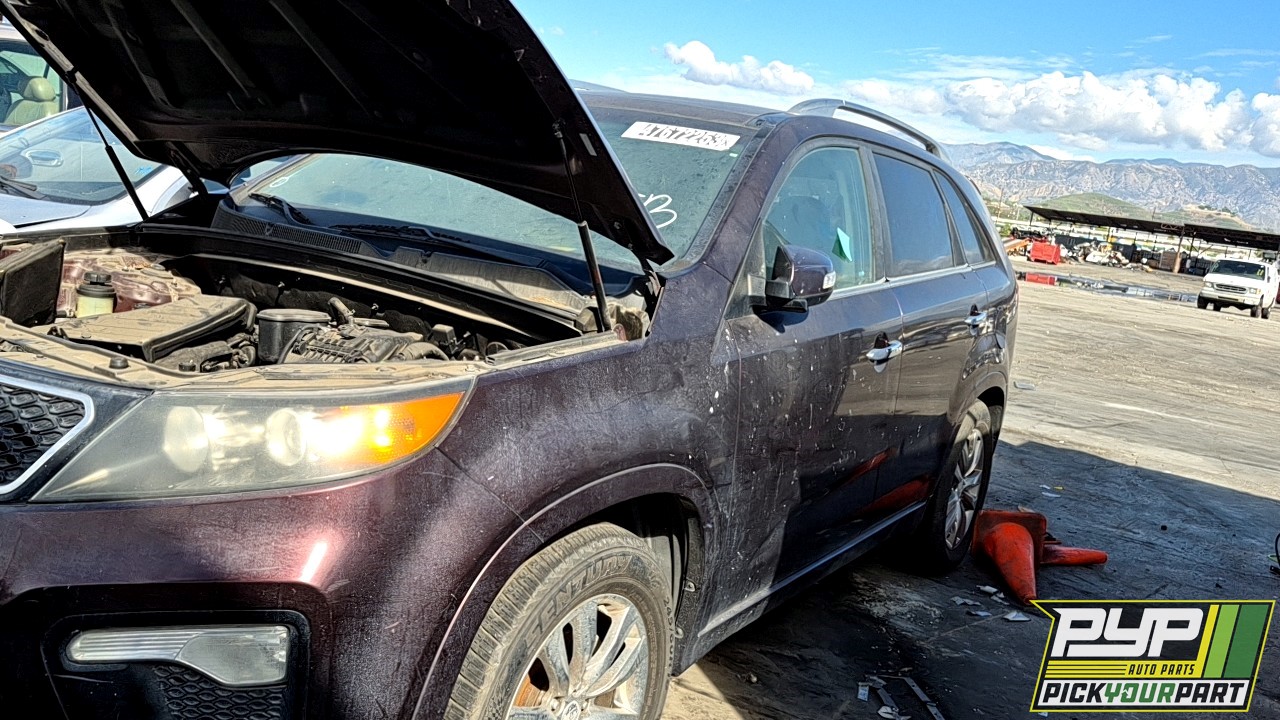 2011 KIA SORENTO available for parts