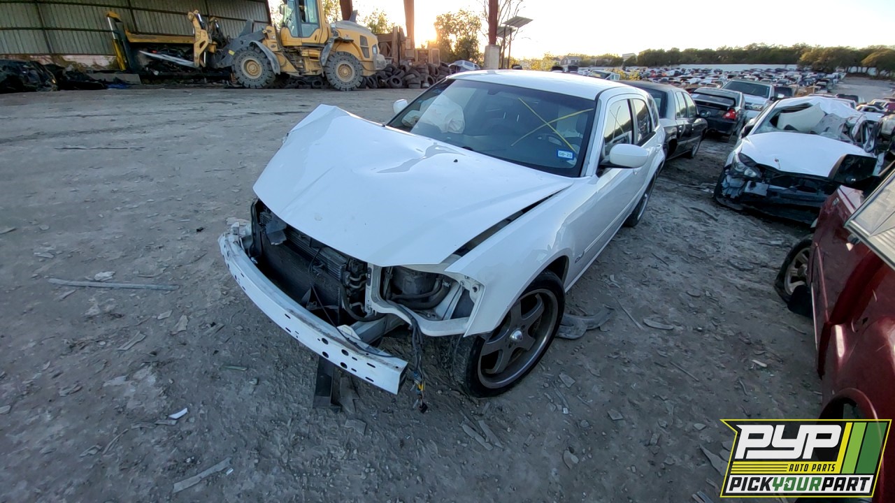 2006 DODGE MAGNUM available for parts