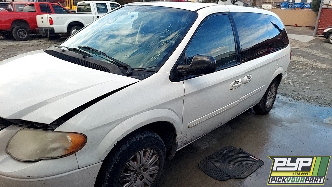 2005 CHRYSLER TOWN & COUNTRY available for parts