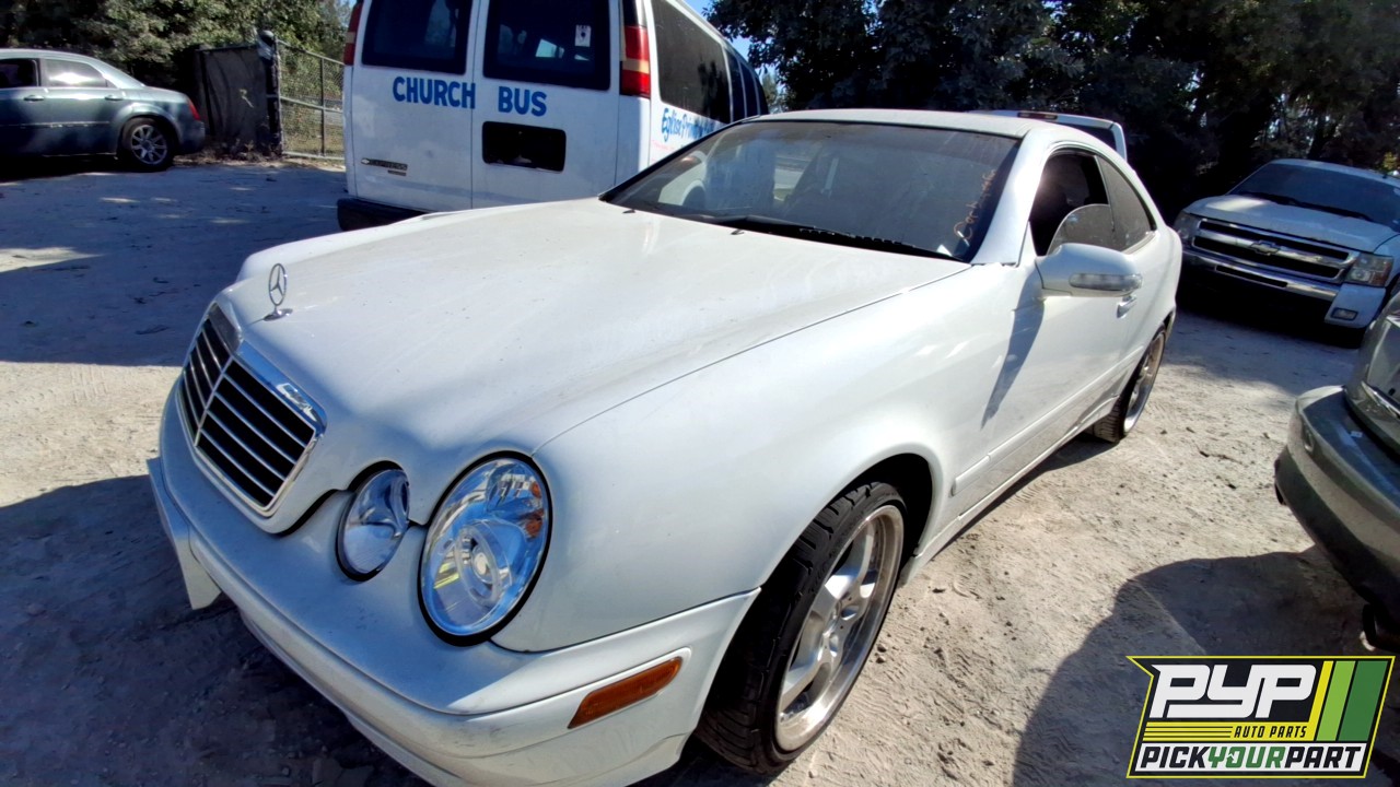 2002 MERCEDES-BENZ CLK320 partes disponibles