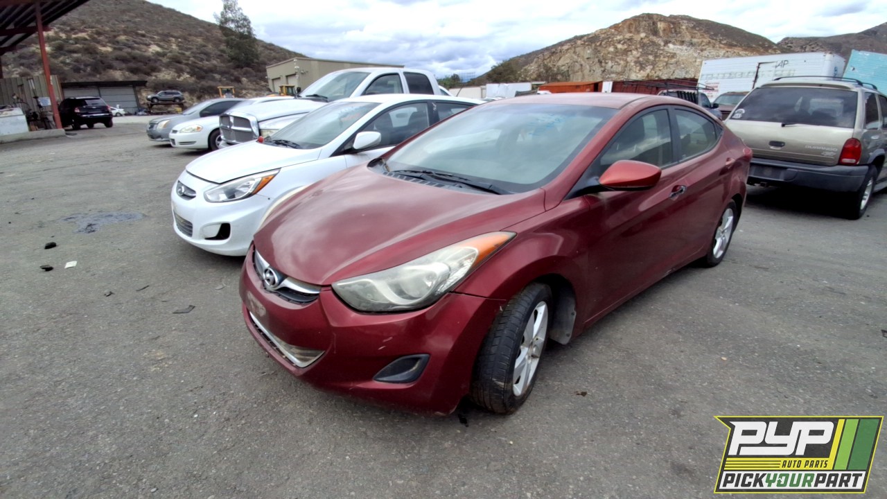 2013 HYUNDAI ELANTRA partes disponibles