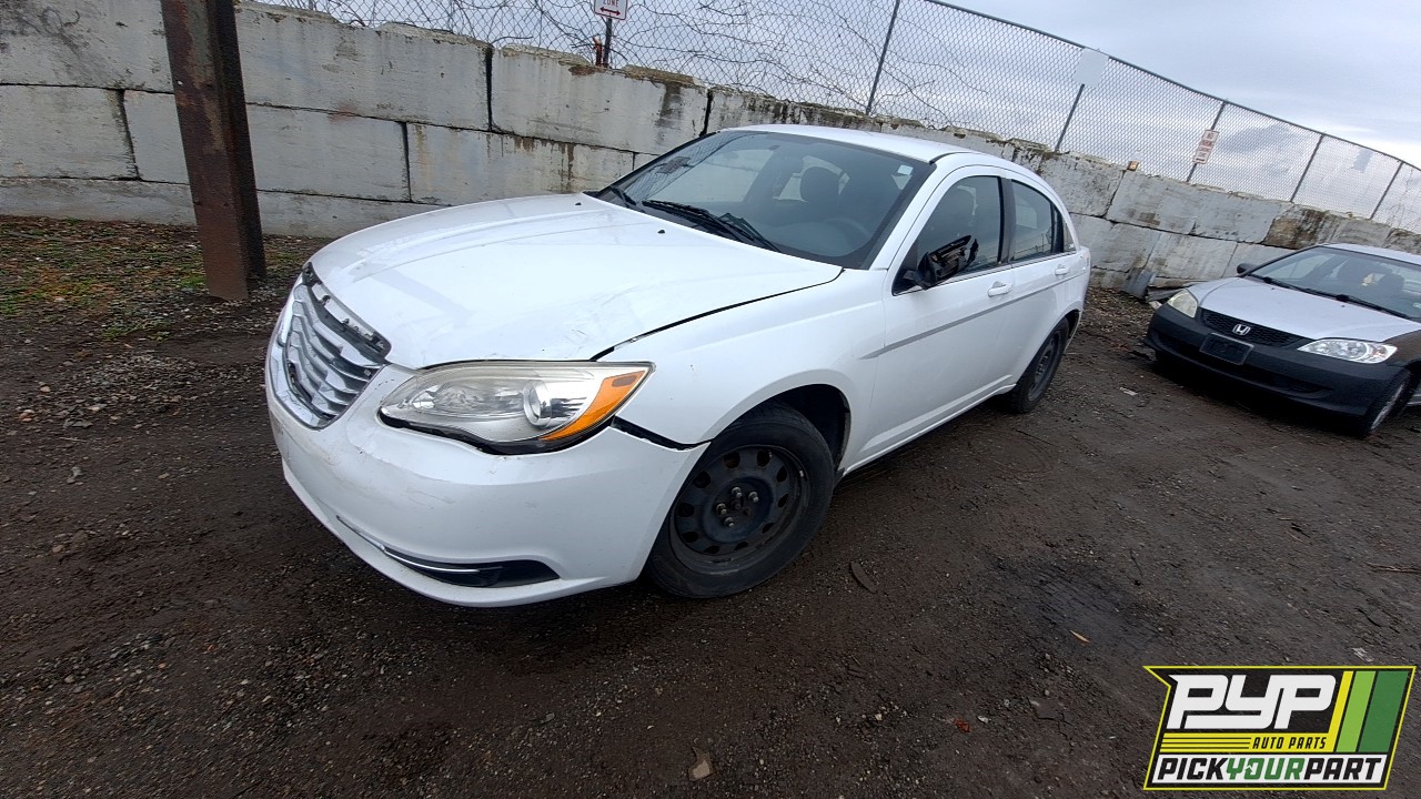 2012 CHRYSLER 200 partes disponibles