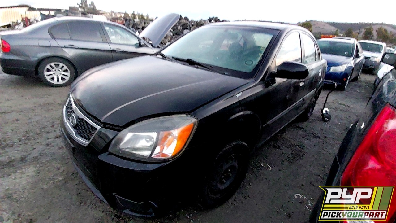 2011 KIA RIO available for parts