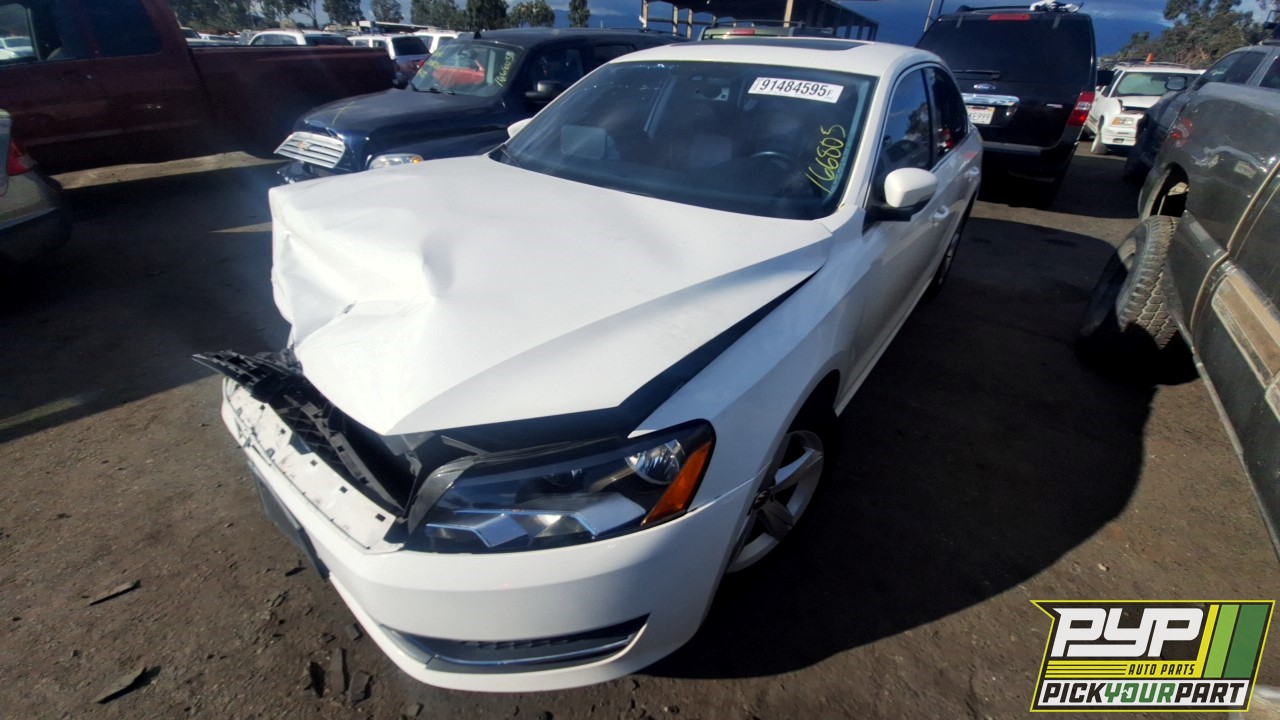 2013 VOLKSWAGEN PASSAT partes disponibles