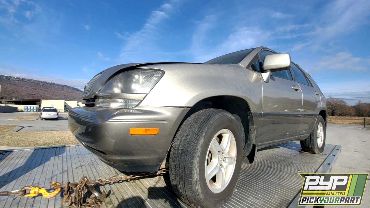 2000 LEXUS RX300 available for parts