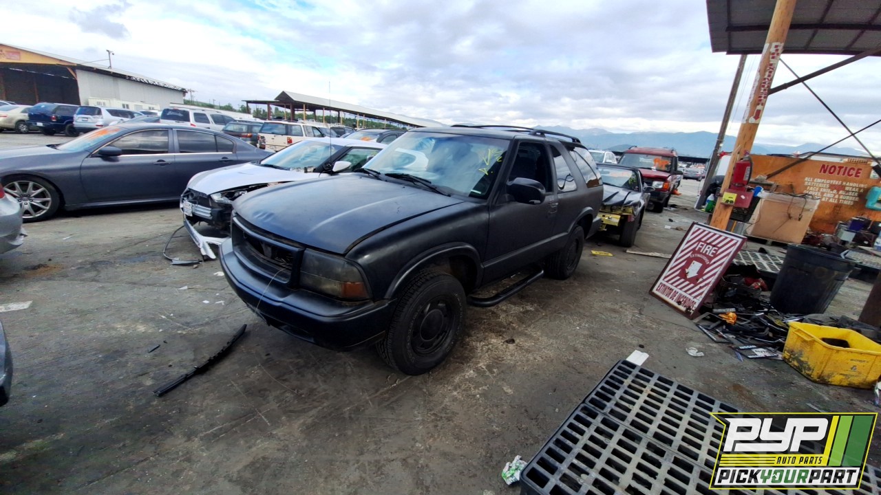 2001 GMC JIMMY available for parts