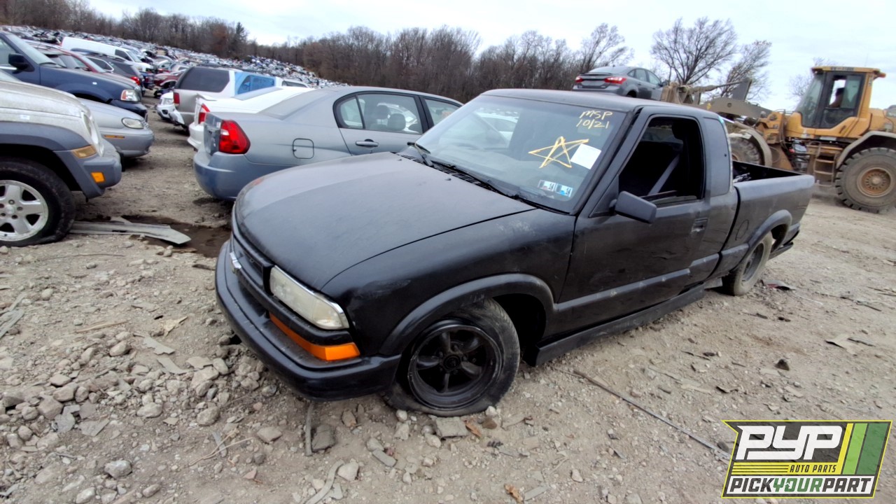 2001 CHEVROLET S10 available for parts