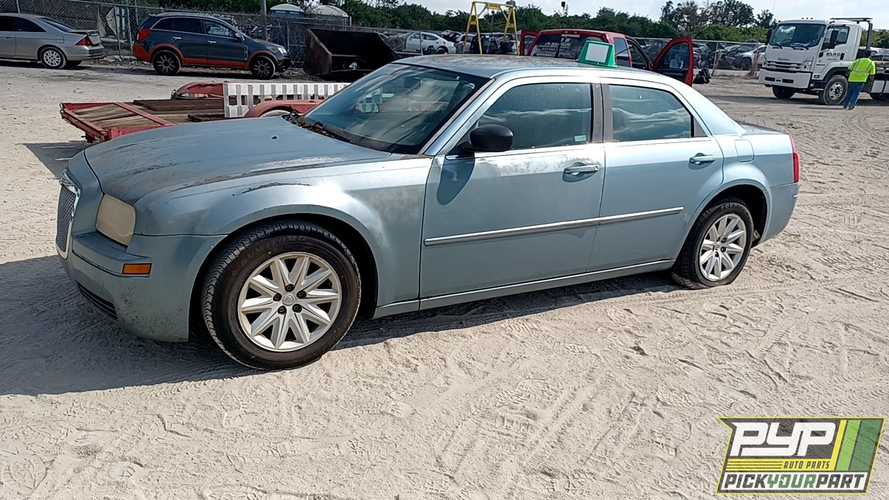 2008 CHRYSLER 300 available for parts