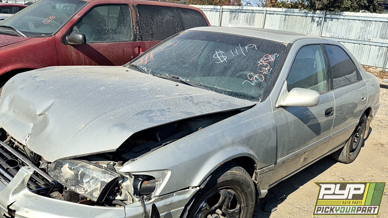 2001 TOYOTA CAMRY partes disponibles