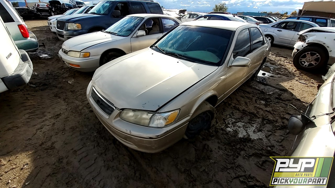 2001 TOYOTA CAMRY partes disponibles