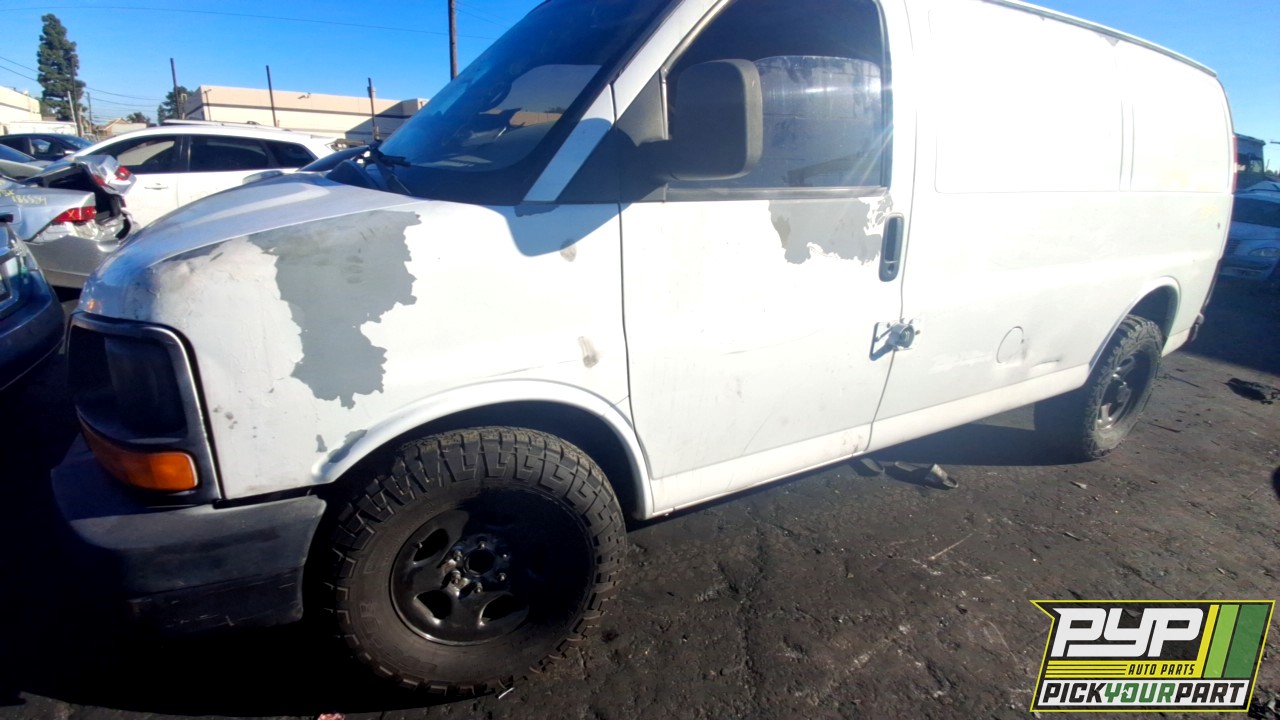 2004 GMC SAVANA 1500 available for parts