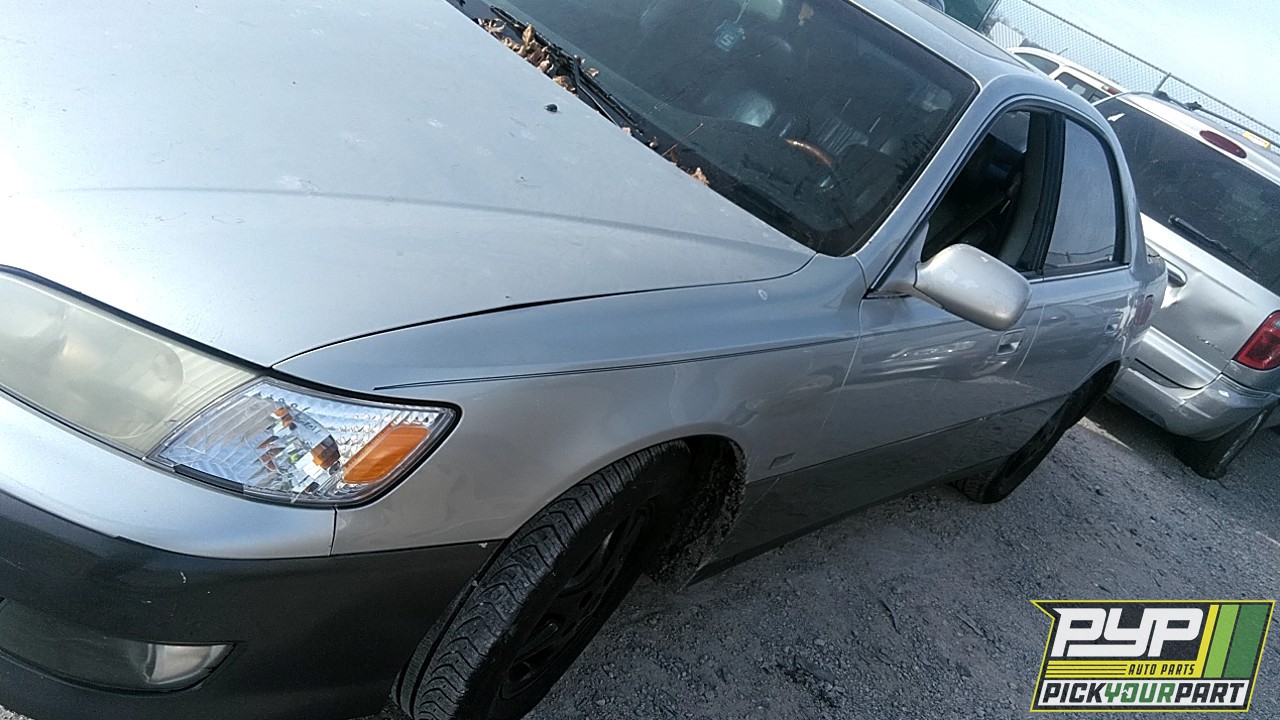 2000 LEXUS ES300 partes disponibles