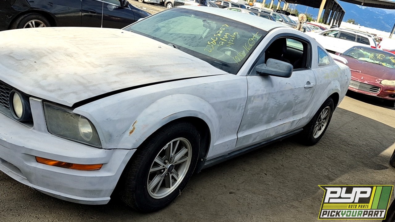 2005 FORD MUSTANG available for parts