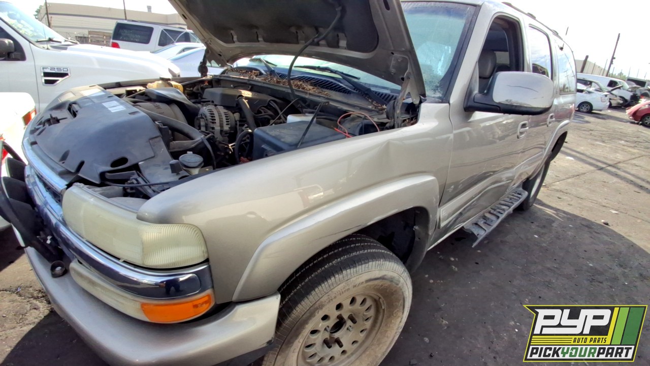 2000 CHEVROLET SUBURBAN 1500 available for parts