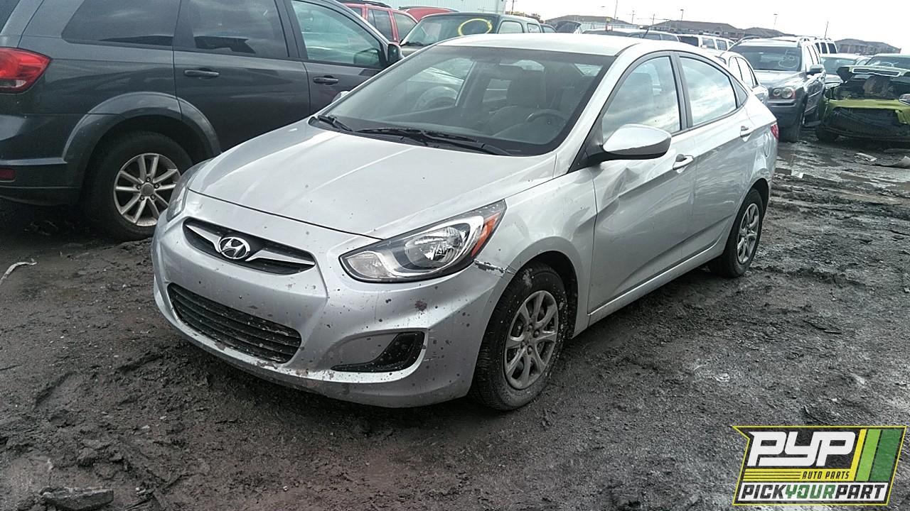 2012 HYUNDAI ACCENT partes disponibles