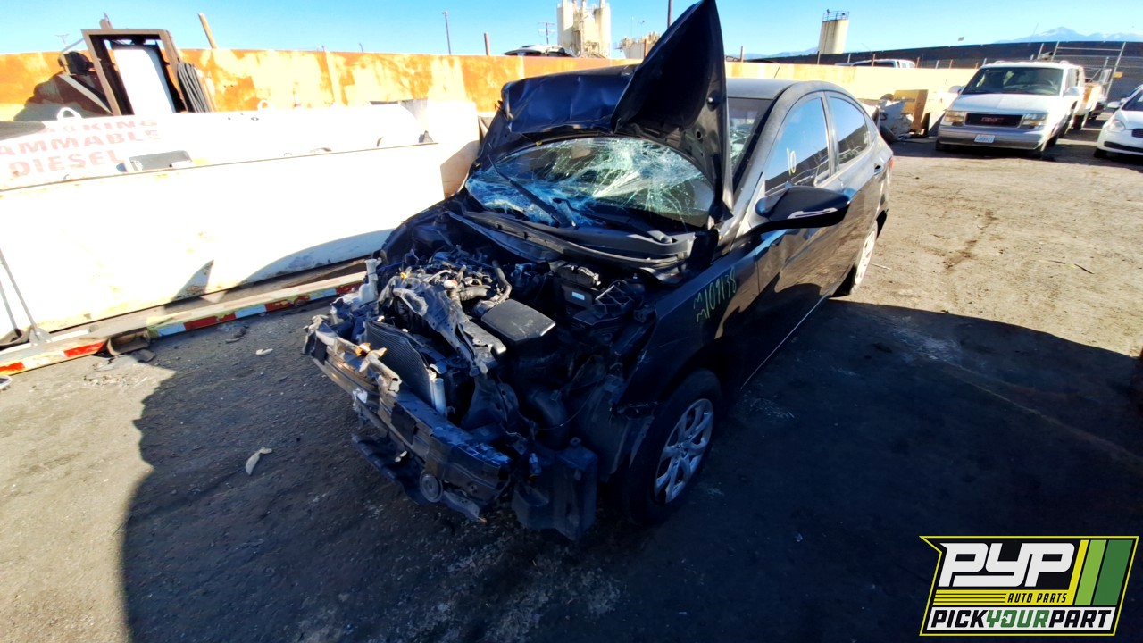 2013 HYUNDAI ACCENT partes disponibles