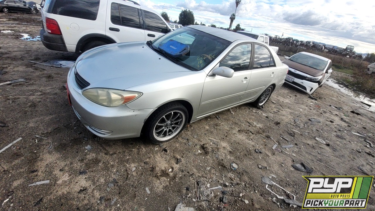 2003 TOYOTA CAMRY partes disponibles