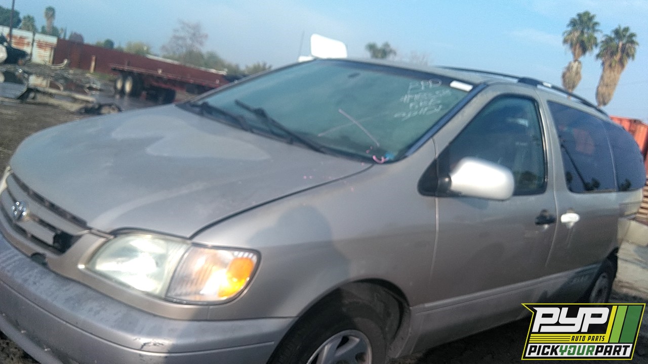 2003 TOYOTA SIENNA available for parts