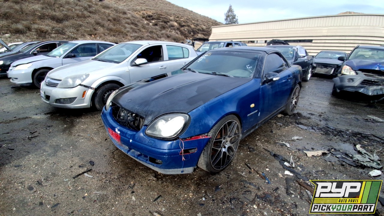 2001 MERCEDES-BENZ SLK320 available for parts