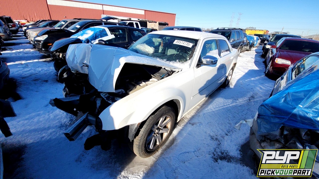 2006 CHRYSLER 300 available for parts