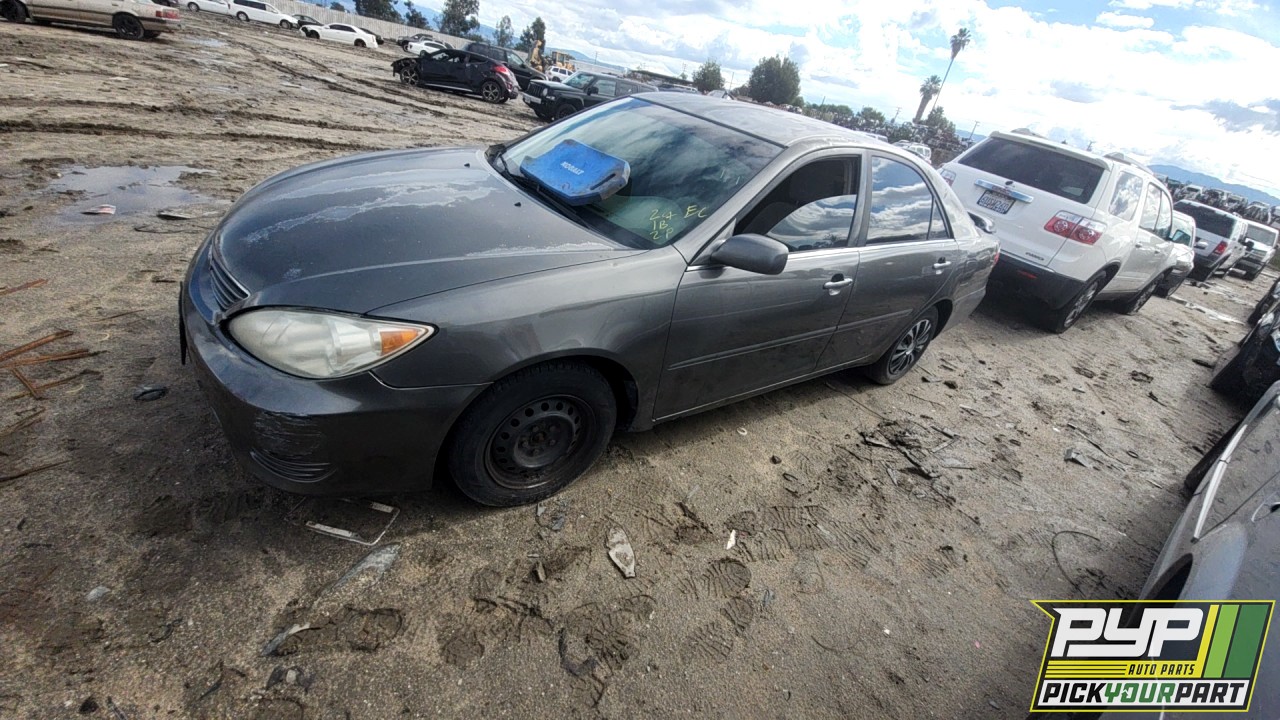 2005 TOYOTA CAMRY partes disponibles