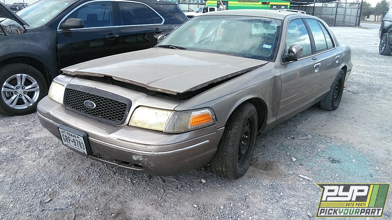 2003 FORD CROWN VICTORIA partes disponibles