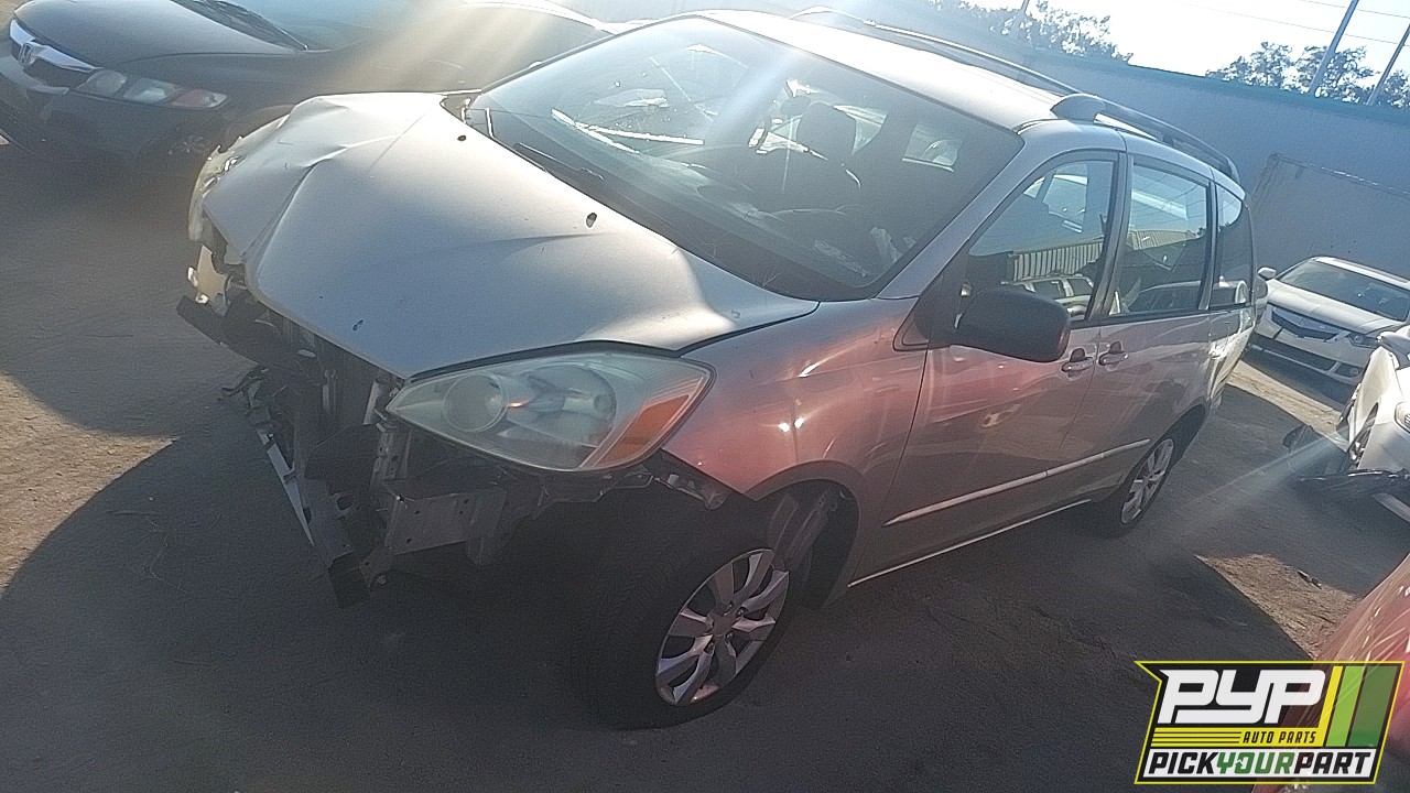 2005 TOYOTA SIENNA partes disponibles
