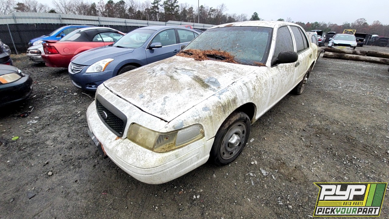 2004 FORD CROWN VICTORIA available for parts