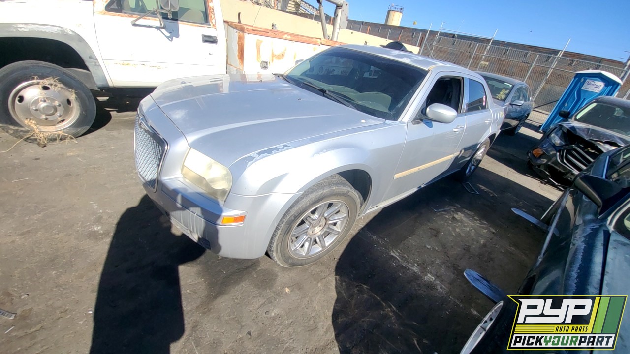 2005 CHRYSLER 300 partes disponibles