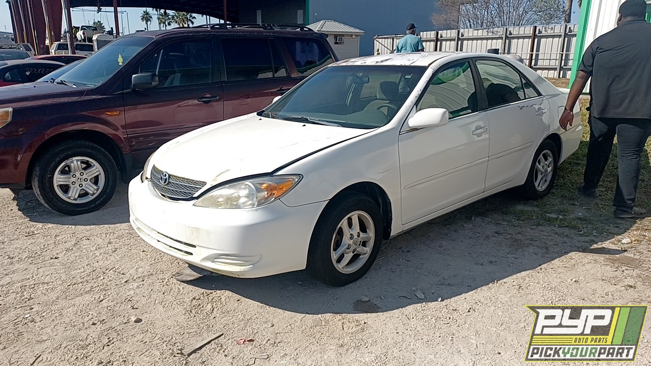 2004 TOYOTA CAMRY partes disponibles