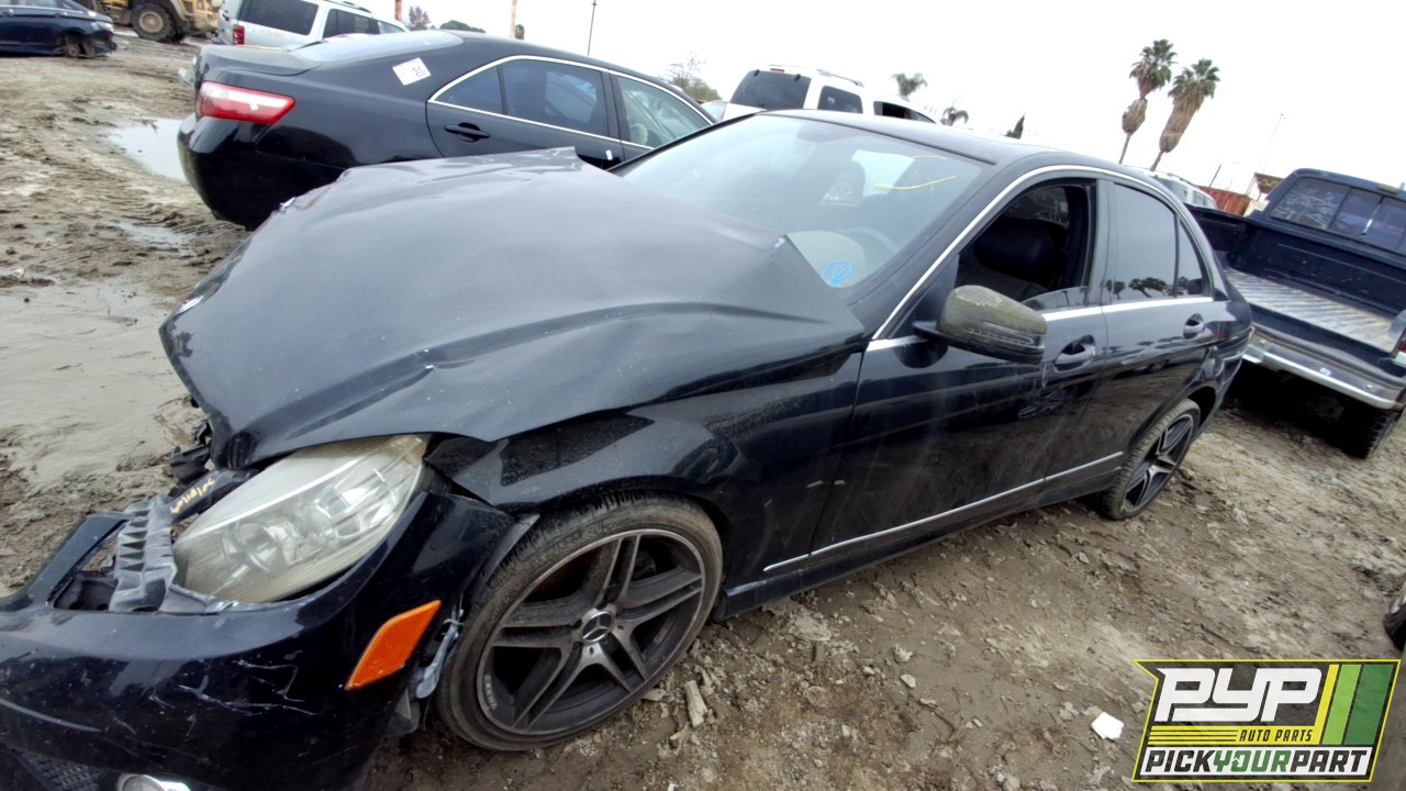 2009 MERCEDES-BENZ C300 partes disponibles