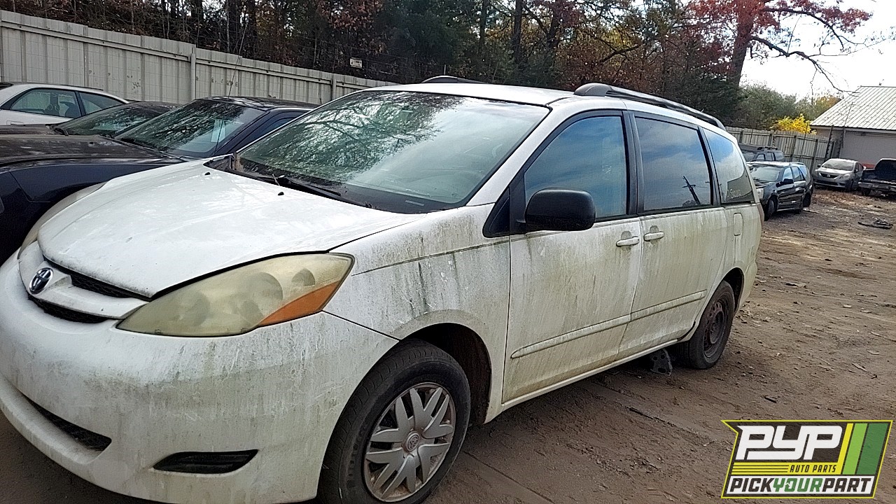 2006 TOYOTA SIENNA available for parts