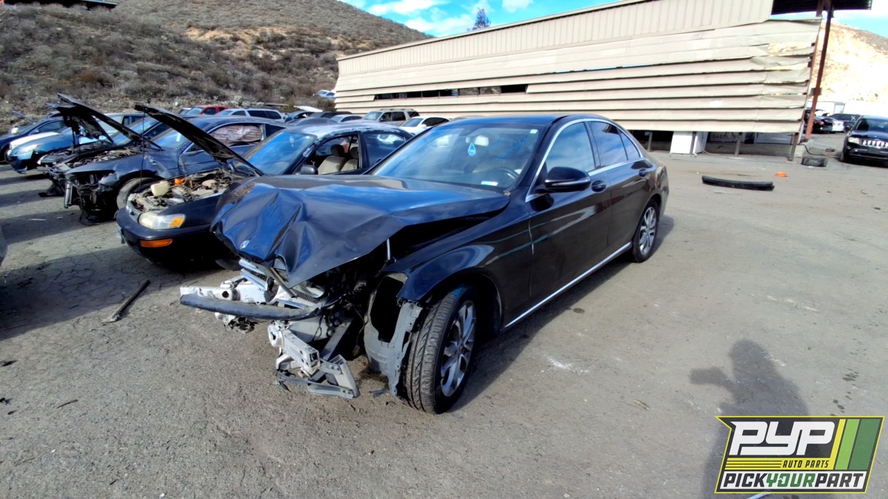 2018 MERCEDES-BENZ C300 partes disponibles