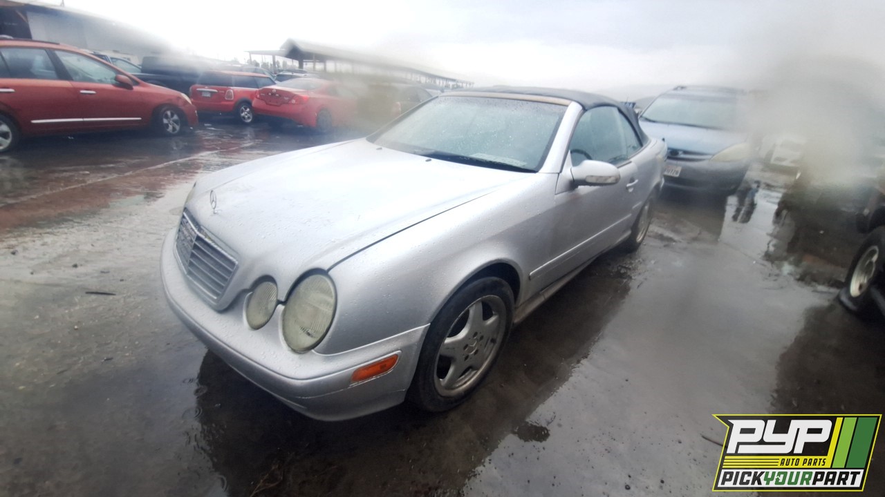 2000 MERCEDES-BENZ CLK320 partes disponibles