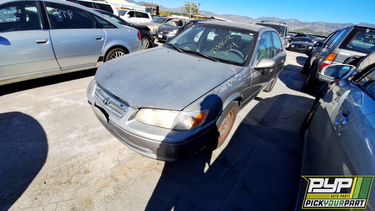 2001 TOYOTA CAMRY partes disponibles