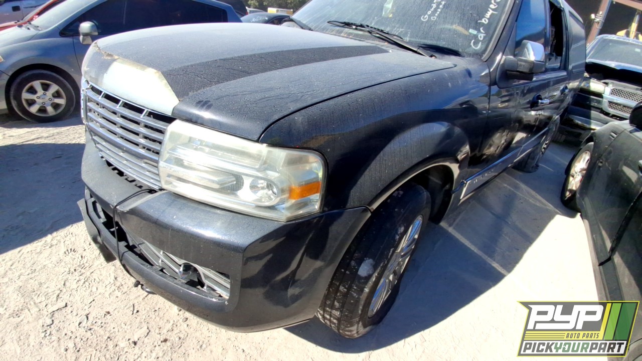 2008 LINCOLN NAVIGATOR available for parts