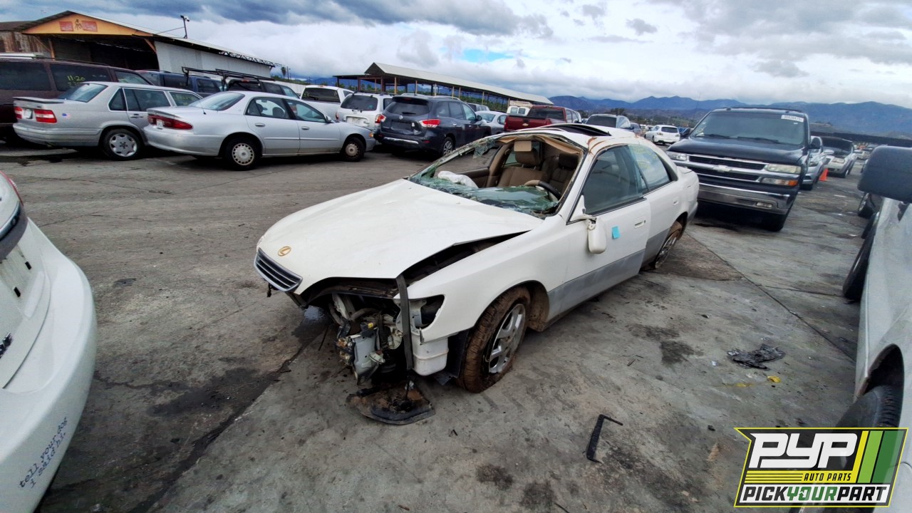 2000 LEXUS ES300 partes disponibles