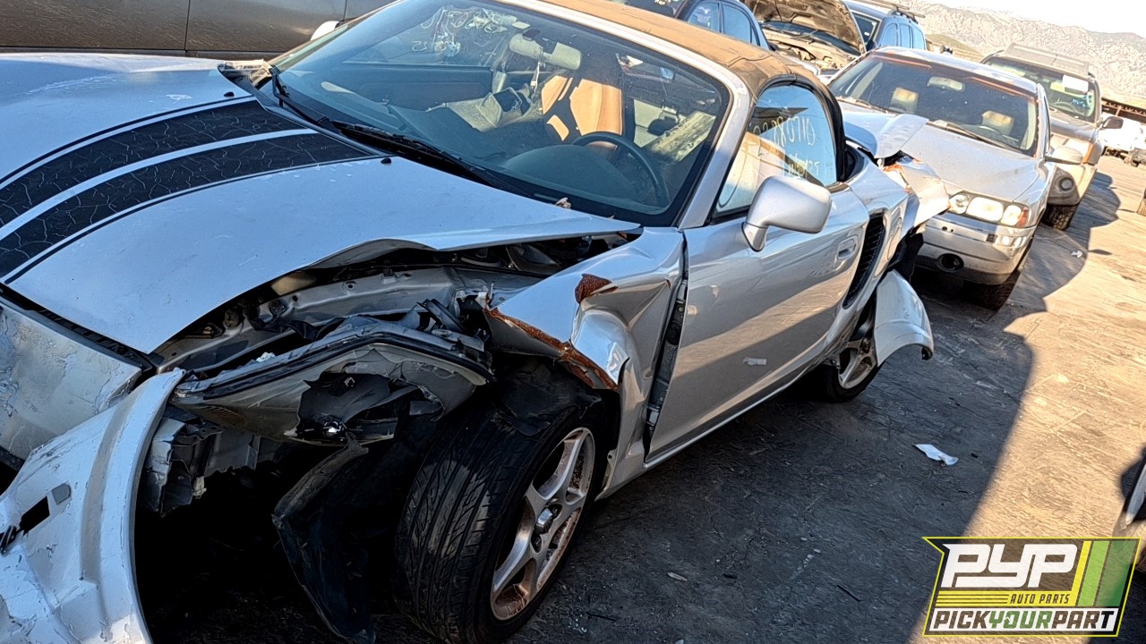 2002 TOYOTA MR2 SPYDER partes disponibles