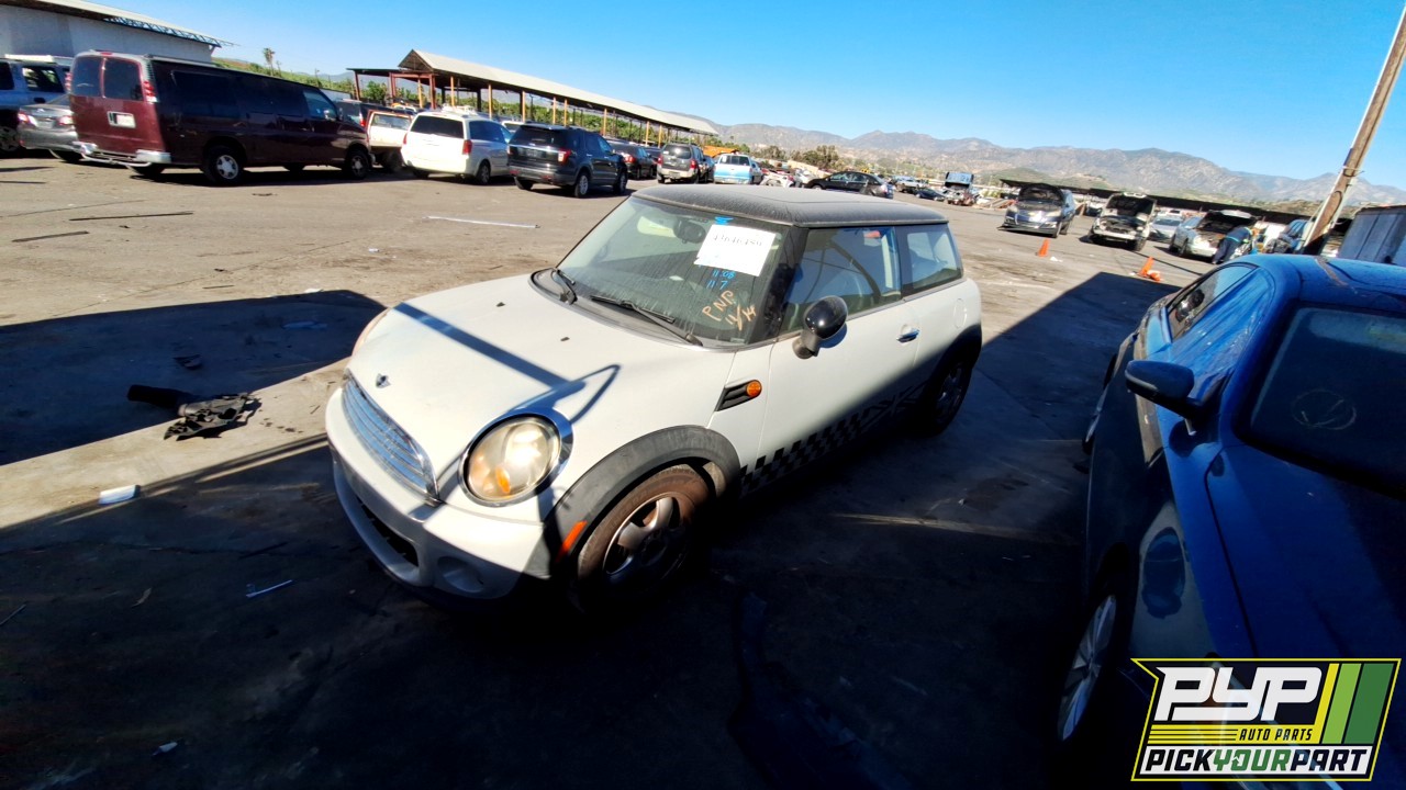 2011 MINI COOPER partes disponibles