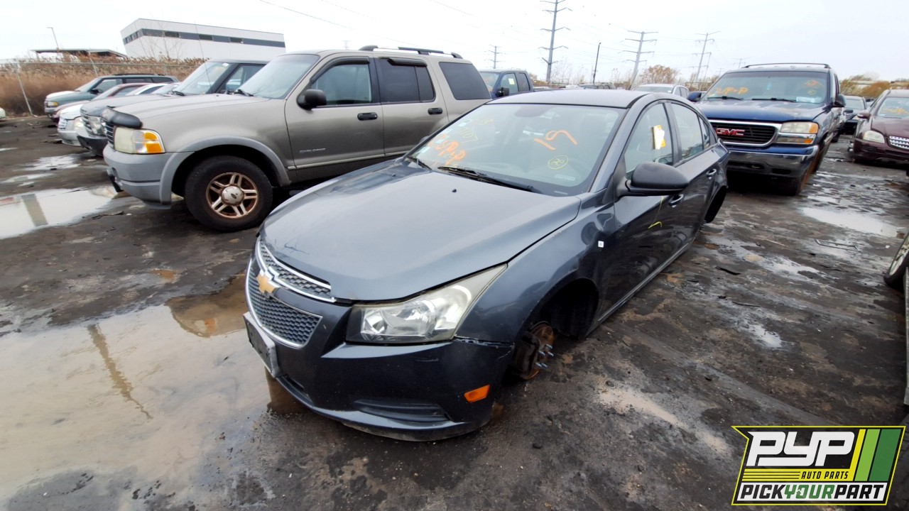 2013 CHEVROLET CRUZE partes disponibles