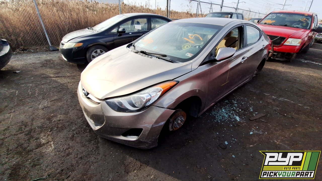 2013 HYUNDAI ELANTRA partes disponibles