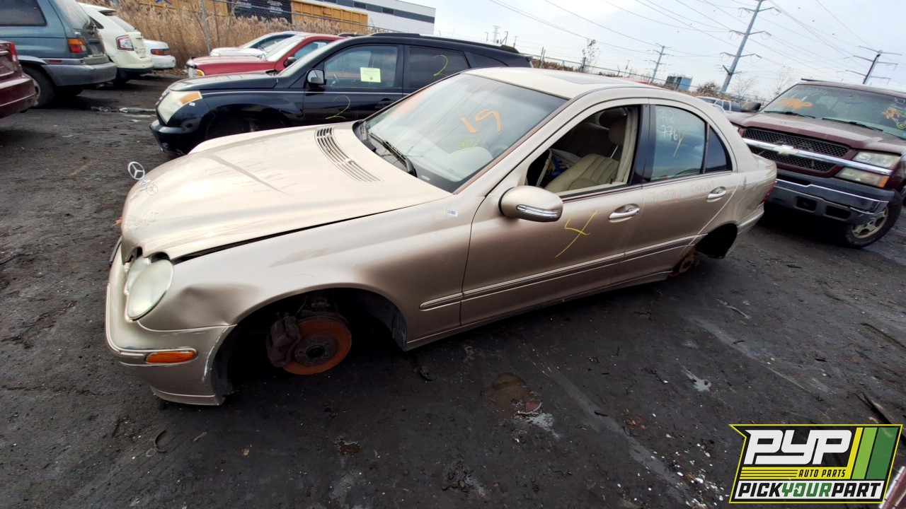 2005 MERCEDES-BENZ C320 partes disponibles