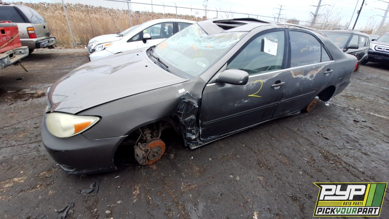 2004 TOYOTA CAMRY partes disponibles